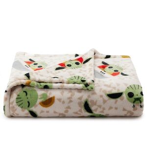Star Wars Oversized Supersoft throw blanket.